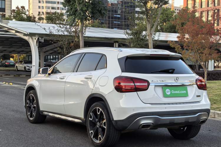 Used Mercedes-Benz GLA 2017 GLA 220 4MATIC Fashion Model