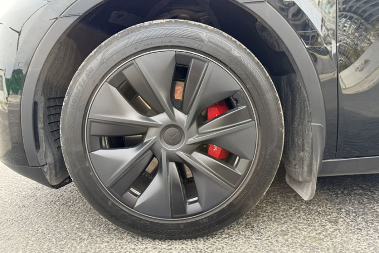 Used Tesla Model Y 2023 Rear-Wheel-Drive Version