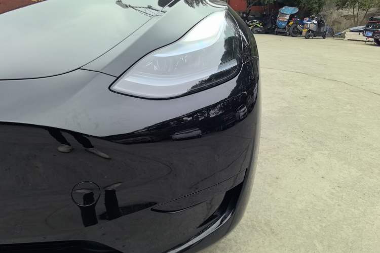Used Tesla Model Y 2023 Rear-Wheel-Drive Version
