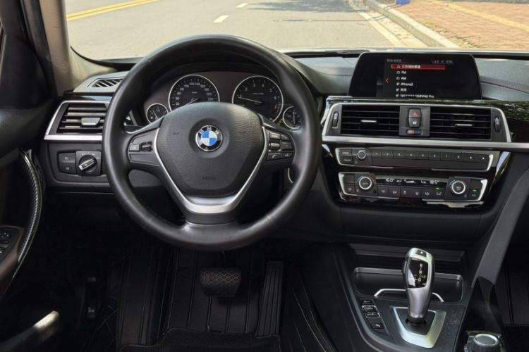 Used BMW 3 Series 2018 320Li Fashion Model
