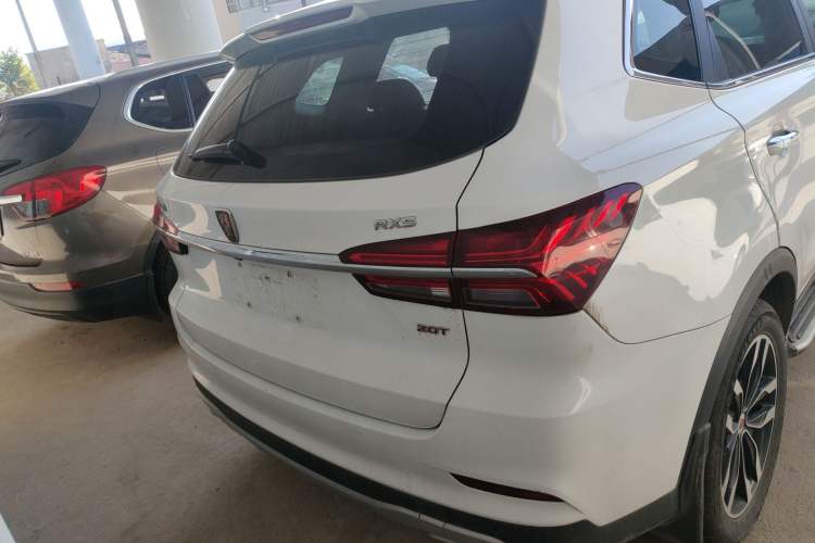 Used Roewe RX5 2018 20T Two-Wheel Drive Automatic Internet Smart Edition
