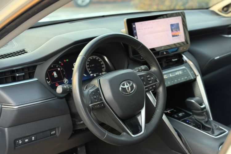 Used Toyota Venza 2023 2.0L CVT Two-Wheel Drive Prestige Version