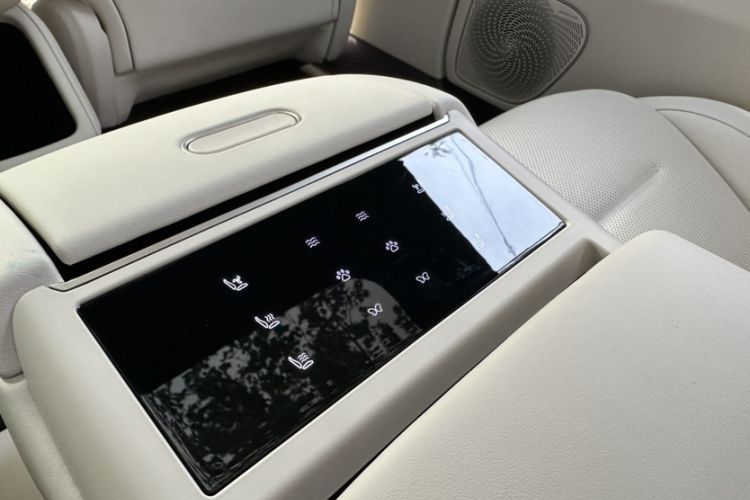 Used  12 2025 Ultra Extended-Range Edition
