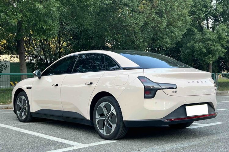 Used XPeng MONA M03 2024 620 with Ultra-Long Range
