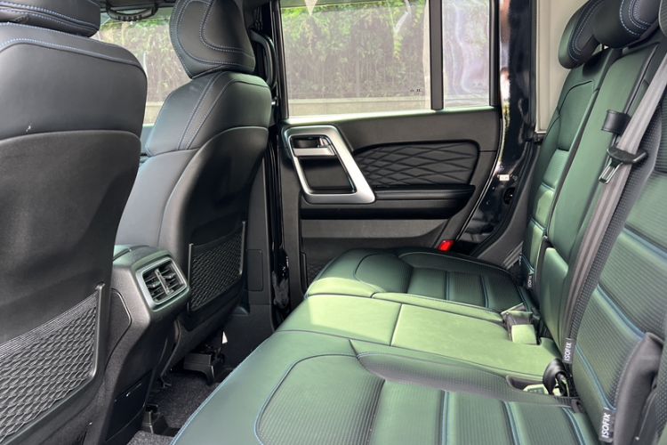 Used Beijing Auto BJ40 2020 2.0T Automatic Four-Wheel Drive Urban Hunter Edition Chivalrous Type
