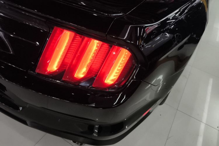 Used Ford Mustang 2019 2.3T Automatic Hardtop Base Version U.S. Specification
