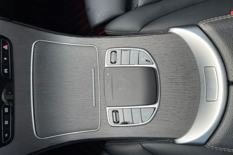 Used Mercedes-Benz GLC Coupe 2020 GLC 300 4MATIC Coupe SUV
