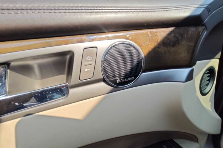 Used Volkswagen Phaeton 2012 3.6L Deluxe Custom Edition