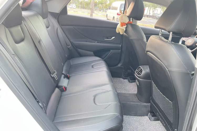 Used Hyundai Elantra 2022 1.5L CVT LUX Prestige Edition
