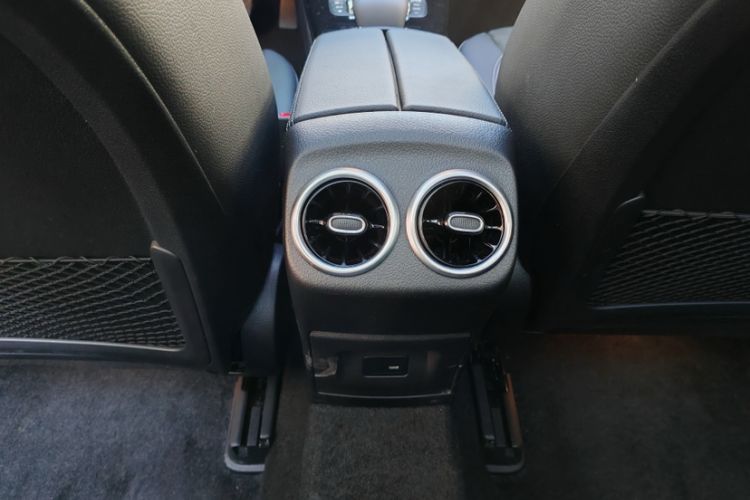 Used Mercedes-Benz A-Class 2022 Second Facelift A 200 L Sport Sedan Fashion Version
