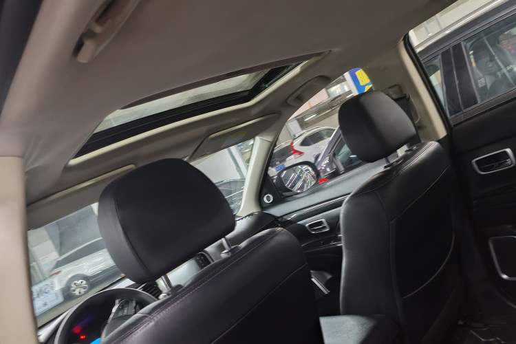 Used Mitsubishi Outlander 2018 2.0L Two-Wheel Drive Glory Edition 5 Seats