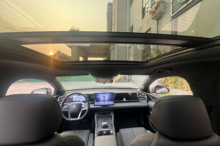 Used BYD Qin L 2025 DM-i Smart Drive 120KM Leading Model