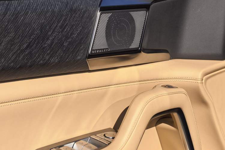 Used  Leopard 8 2025 Smart & Brave Luxury Edition 6 Seats