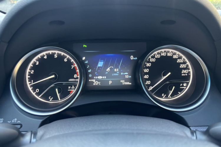 Used Toyota Camry 2018 2.0G Luxury Edition
