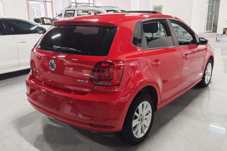 Used Volkswagen Polo 2016 1.6L Automatic Comfort Model
