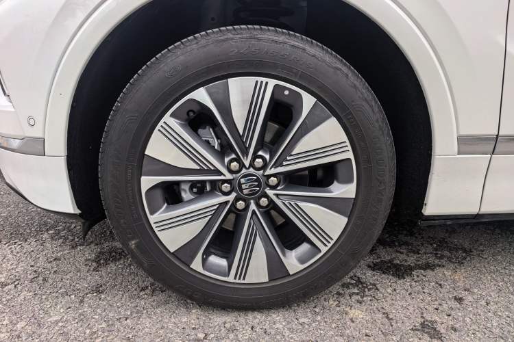 Used Buick E5 2025 Model 620KM Prestige Edition
