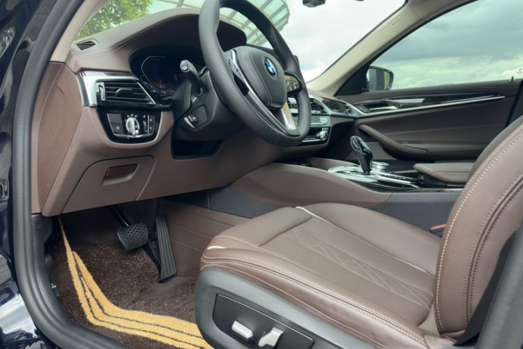 Used BMW 5 Series 2022 525Li Luxury Package
