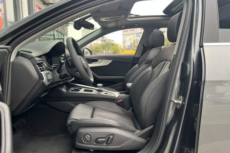 Used Audi A4L 2020 40 TFSI Luxury Dynamic Model
