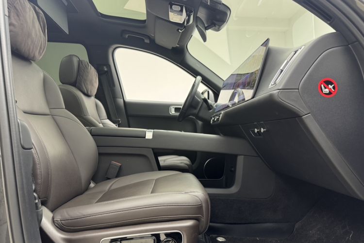 Used Li Auto L9 2022 Max model
