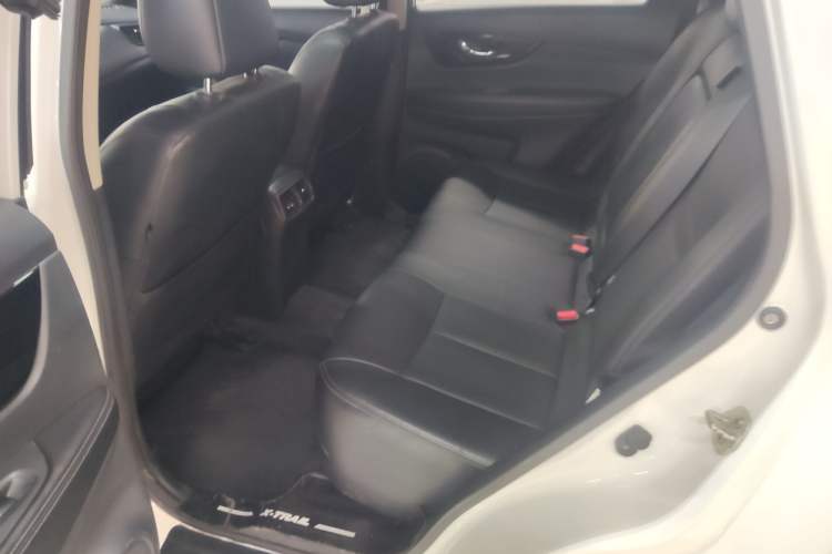 Used Nissan X-Trail 2019 2.0L CVT Smart Connect Comfort Edition 2WD
