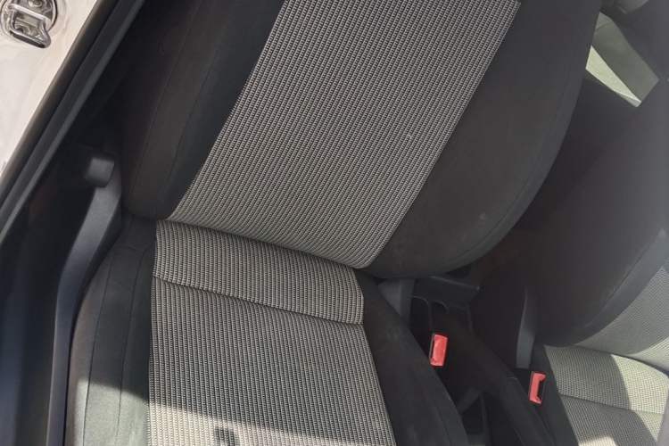 Used Volkswagen Polo 2016 1.4L Manual Fashion Model
