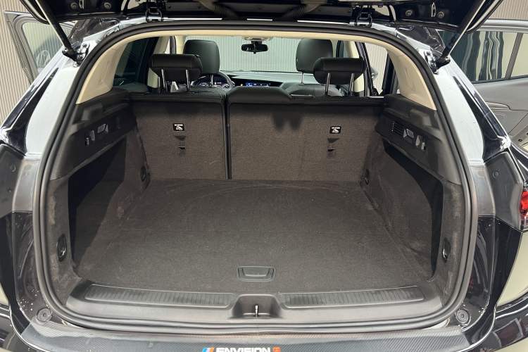 Used Buick Envision 2022 Encore S 552T Two-Wheel Drive Elite Model
