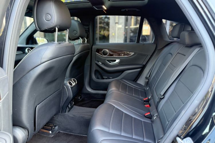 Used Mercedes-Benz GLC 2019 Facelift GLC 260 L 4MATIC Luxury Model
