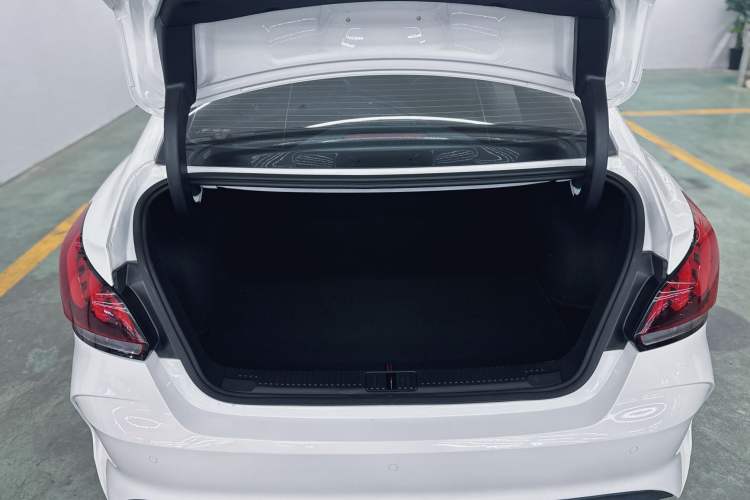 Used MG 5 2022 180 DVVT CVT Youth Luxury Edition
