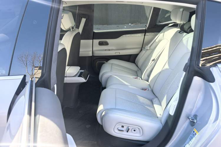 Used Nio ET7 2024 75 kWh Executive Edition
