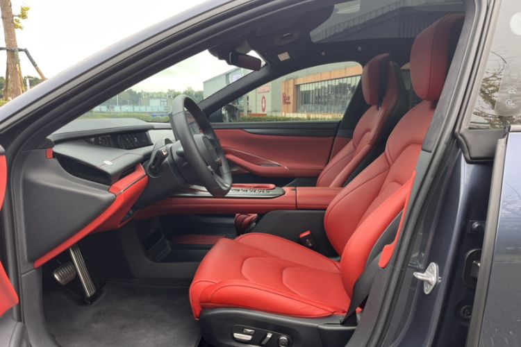 Used  SU7 2024 Four-Wheel Drive Ultra-Long Range Advanced Intelligent Driving Max Edition
