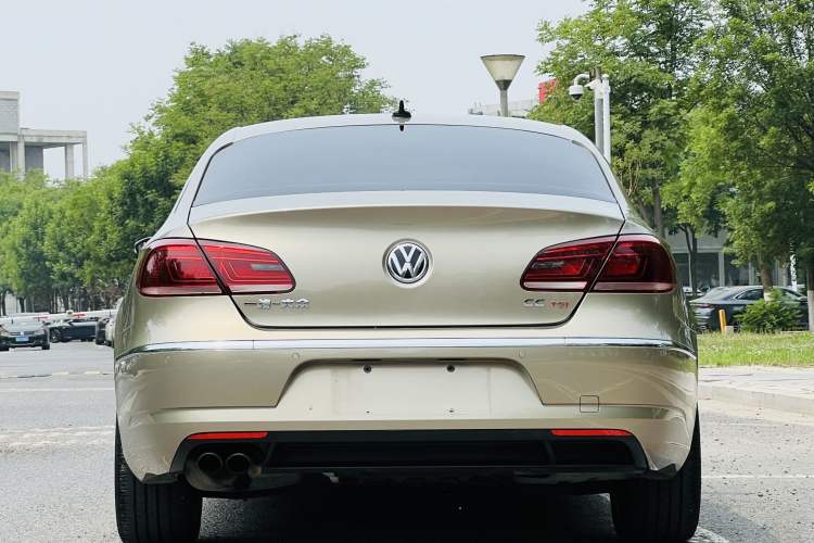 Used Volkswagen FAW-Volkswagen CC 2015 2.0 TSI Luxury Model
