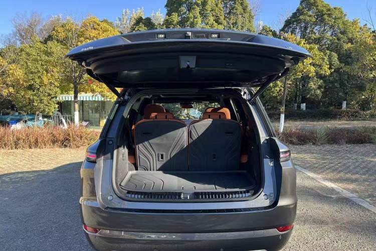 Used Li Auto L9 2023 Pro Model
