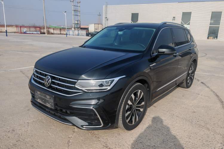 Used Volkswagen Tiguan L 2023 330TSI Automatic Two-Wheel Drive R-Line Enjoyment Edition