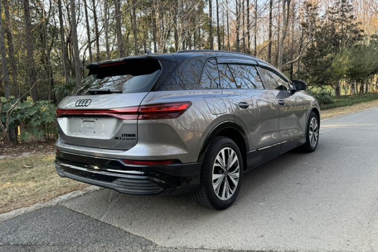 Used Audi Q5 e-tron 2023 40 e-tron Shining Edition Mecha Kit