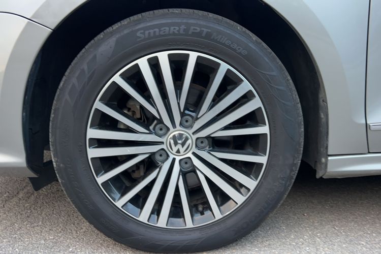 Used Volkswagen Sagitar 2017 230TSI Automatic Luxury Edition
