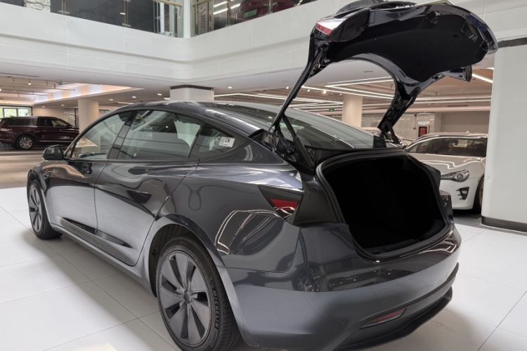 Used Tesla Model 3 2023 Rear-Wheel-Drive Version
