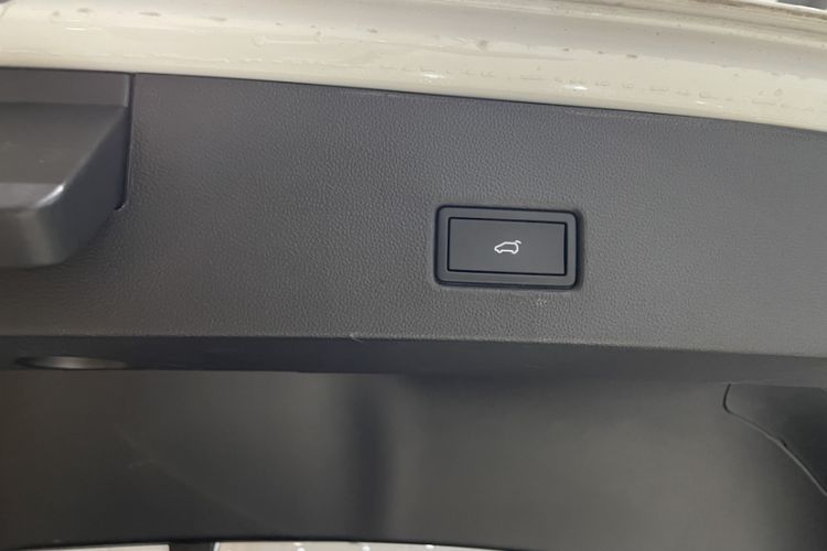 Used Volkswagen T-ROC 2020 280TSI DSG Two-Wheel Drive Comfort Version
