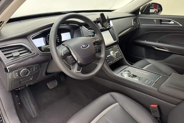 Used Ford Taurus 2015 EcoBoost 245 Luxury Model
