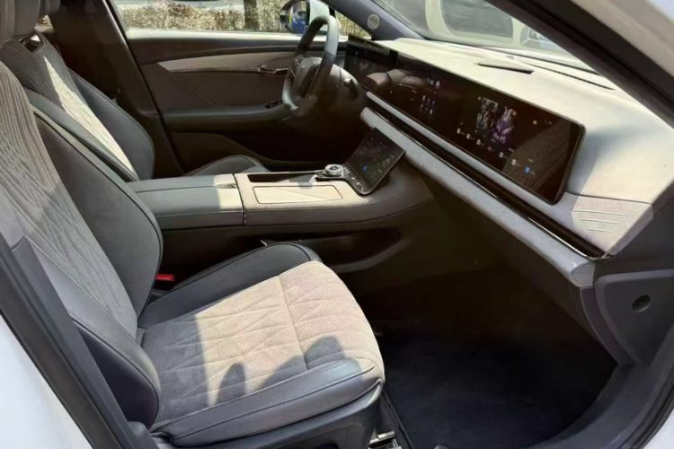 Used VOYAH PASSION 2023 Four-Wheel Drive Flagship Edition