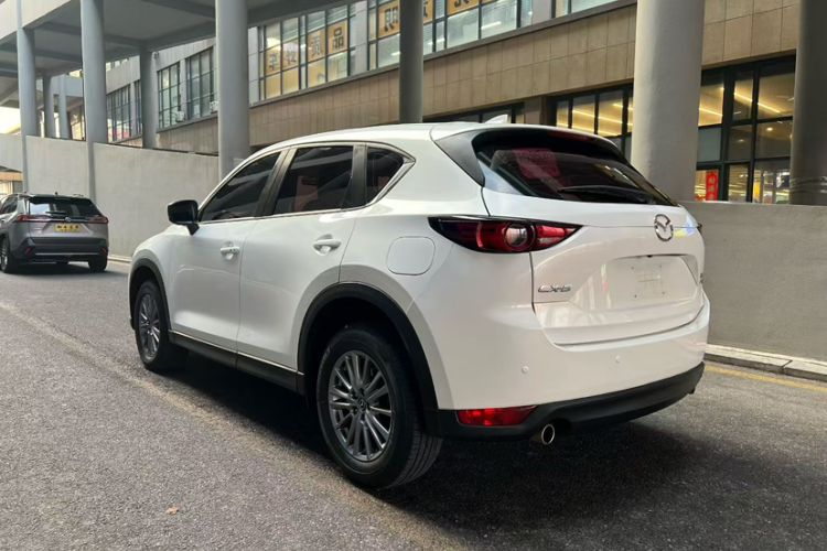 Used Mazda CX-5 2017 2.0L Automatic 2WD ZhiShang Trim China V Standard
