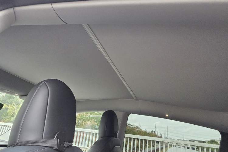 Used Tesla Model Y 2021 Long-Range All-Wheel-Drive Version 3D7
