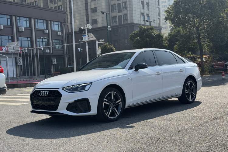 Used Audi A4L 2022 40 TFSI Luxury Dynamic Model