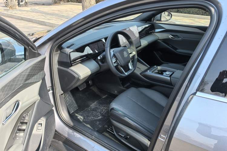 Used BYD Qin L 2025 EV 545KM Cloud Suspension Edition