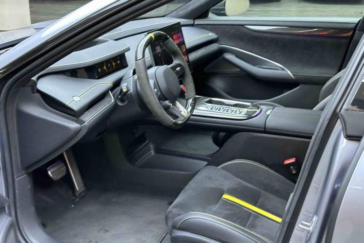 Used  SU7 Ultra 2025 Ultra Model
