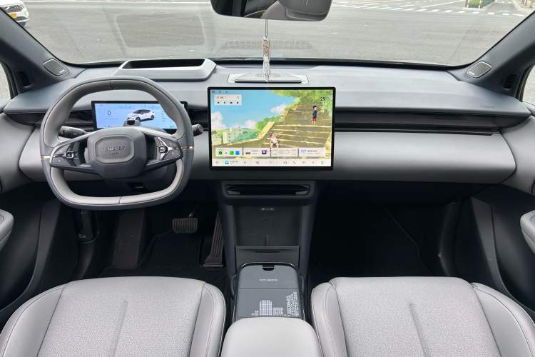 Used Lynk & Co Z20 2025 530 km Range Rear-Wheel Drive Max
