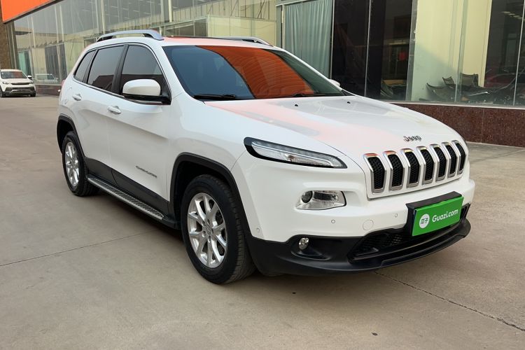 Used  Cherokee 2016 2.4L Leading Edition
