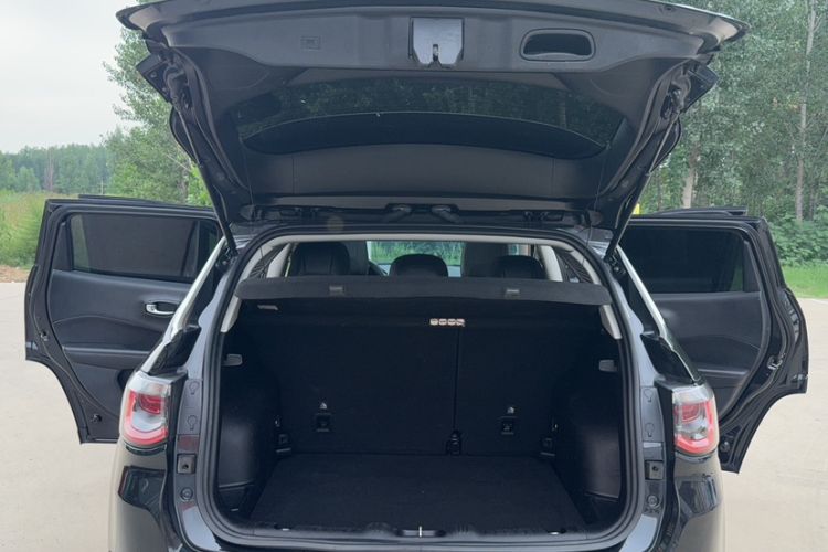 Used  Compass 2017 200T Automatic Family Edition