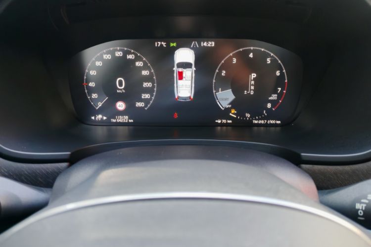 Used Volvo V90 2017 Cross Country T5 AWD Smart Range Edition