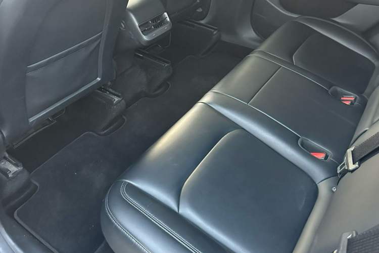 Used Tesla Model Y 2022 Rear-Wheel-Drive Version
