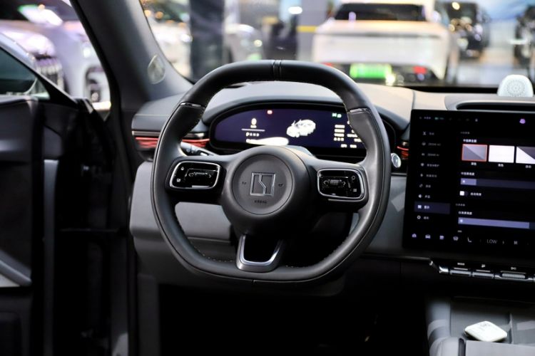 Used Zeekr 7X 2025 100 kWh Long-Range Rear-Wheel Drive with Intelligent Driving Features